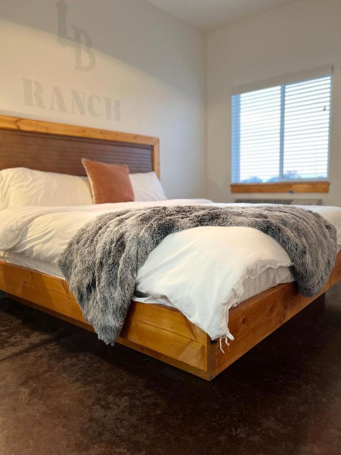 Lazy Bear Ranch Hotel Weiser ภายนอก รูปภาพ