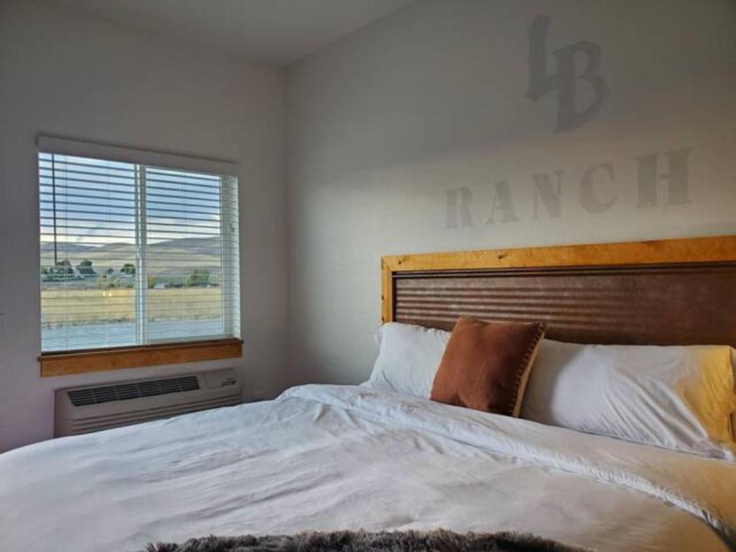 Lazy Bear Ranch Hotel Weiser ภายนอก รูปภาพ